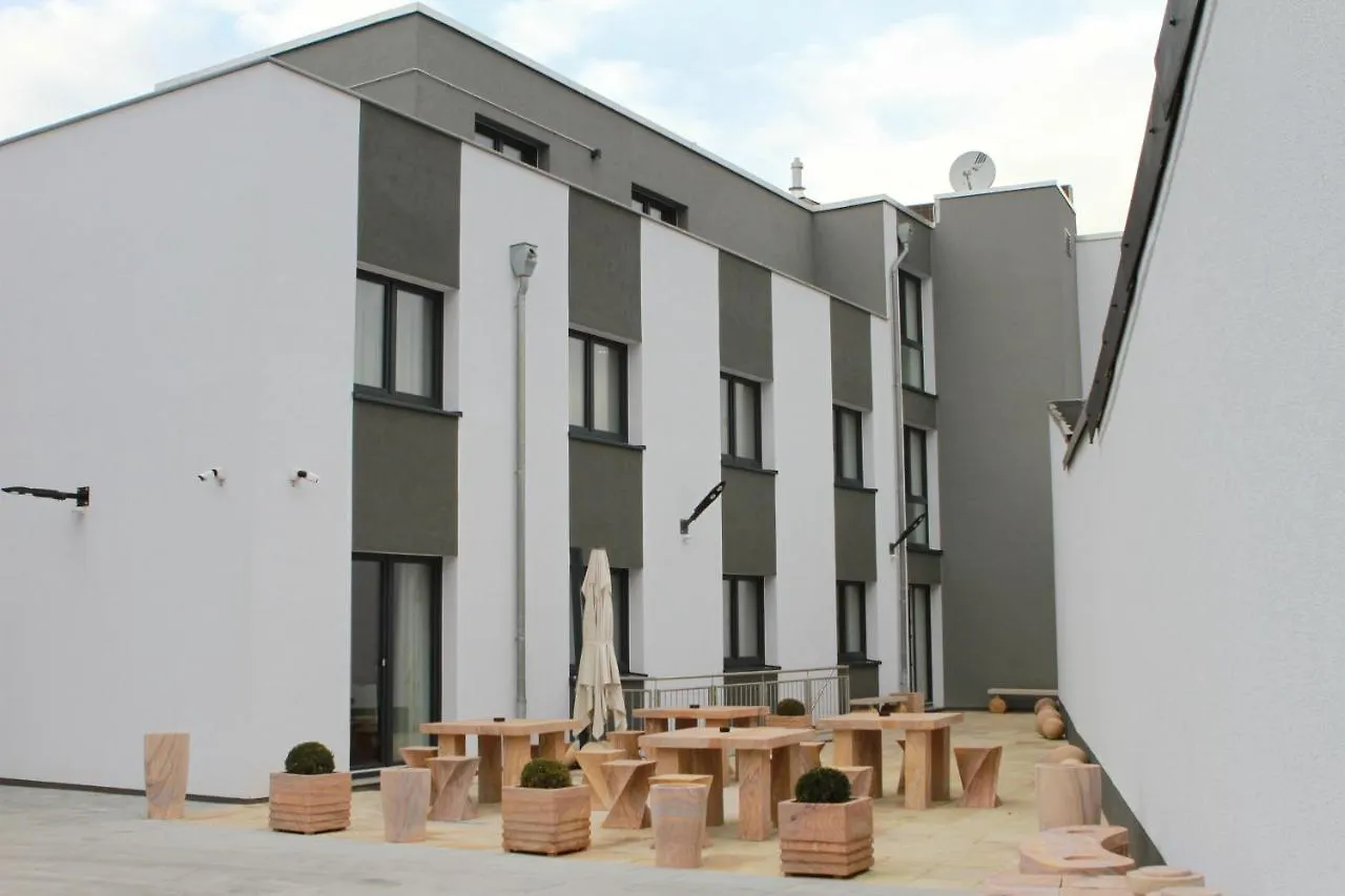 ***  Naam Hotel & Apartments Frankfurt City-Messe Airport Francfort-sur-le-Main Allemagne