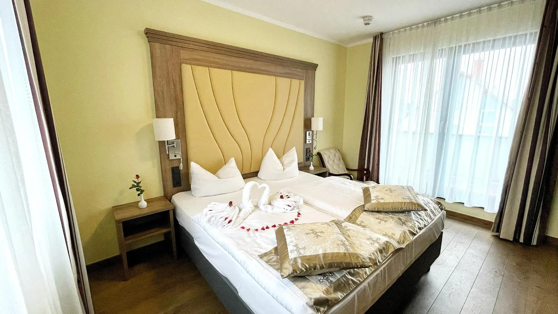 ***  Naam Hotel & Apartments Frankfurt City-Messe Airport Frankfurt am Main Alemanha