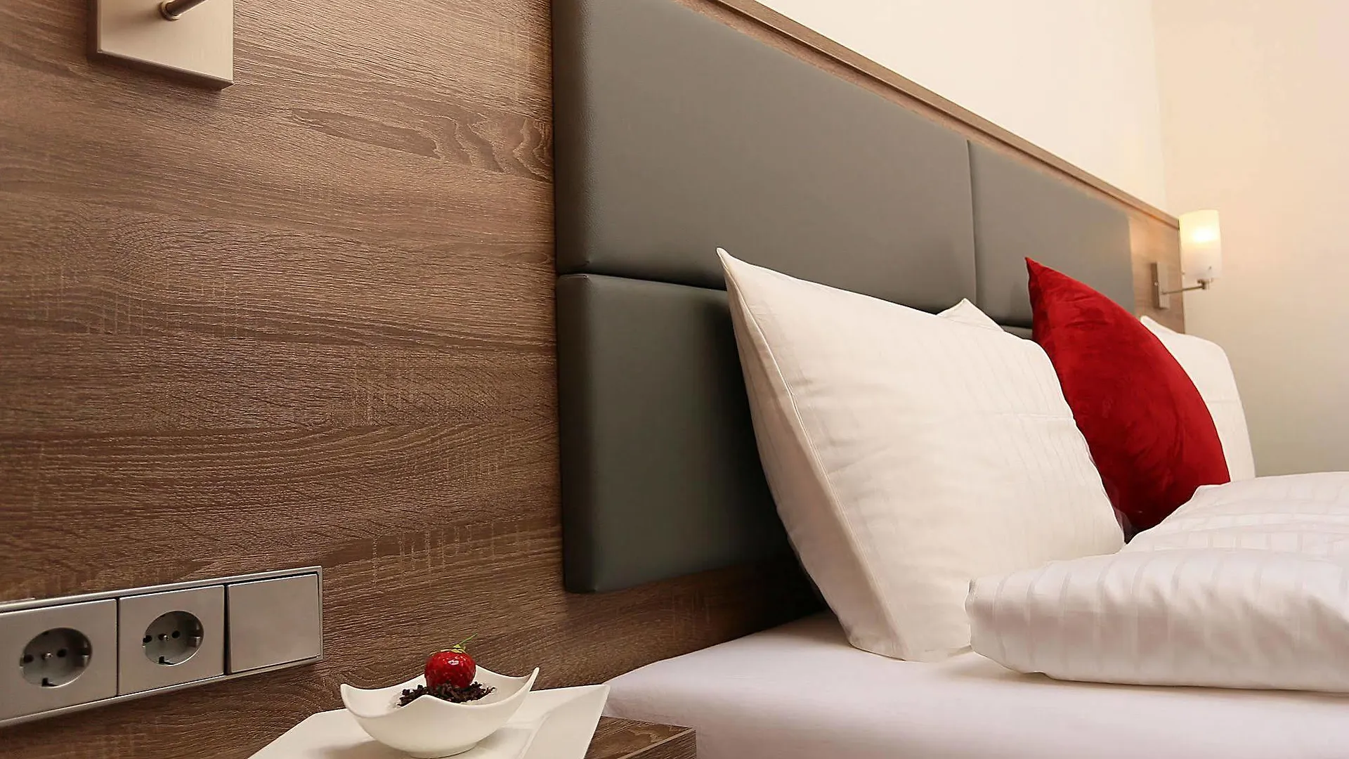 Naam Hotel & Apartments Frankfurt City-Messe Airport Frankfurt am Main