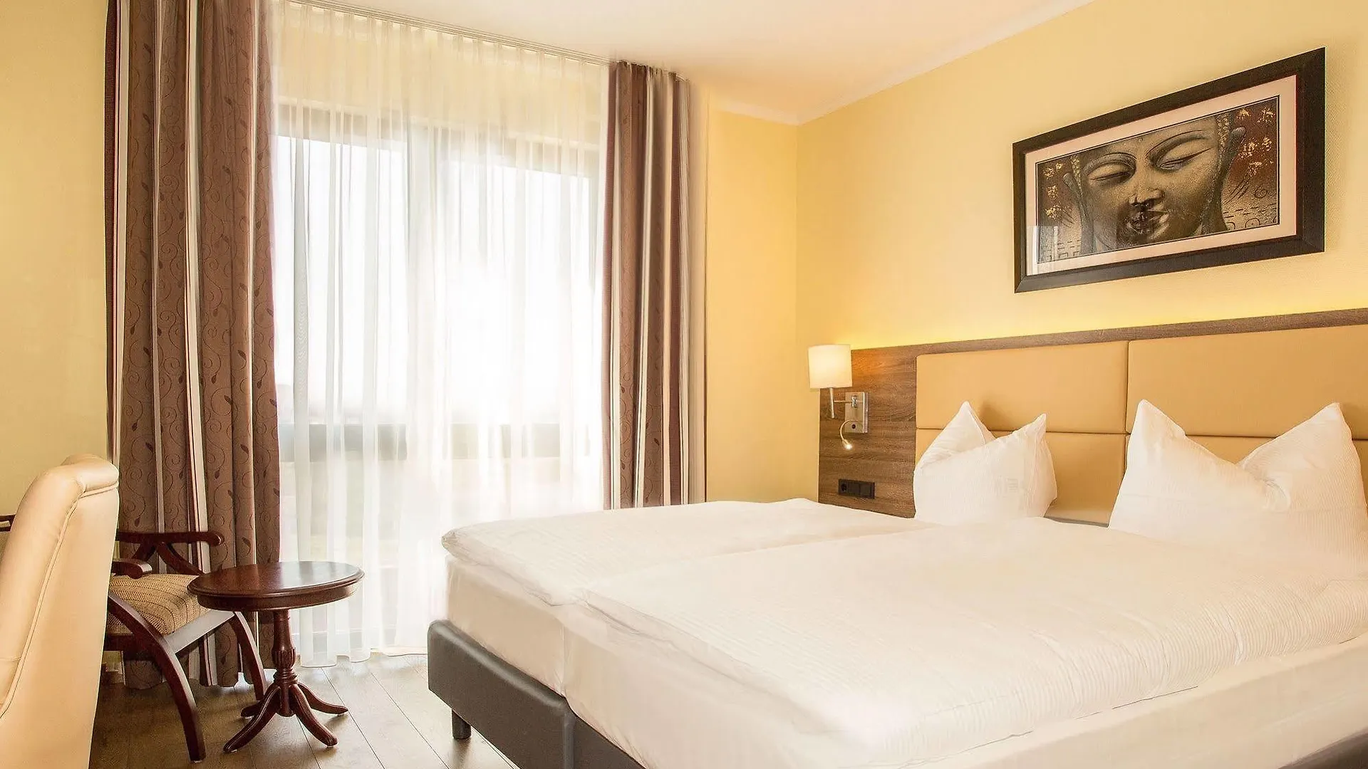 ***  Naam Hotel & Apartments Frankfurt City-Messe Airport Frankfurt am Main Tyskland