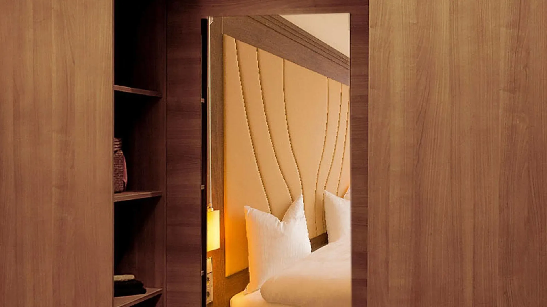 Naam Hotel & Apartments Frankfurt City-Messe Airport Frankfurt am Main